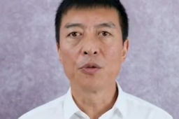 升旗手回忆香港回归时刻