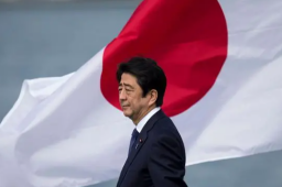 安倍晋三如何改变了日本？