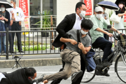 枪击案嫌犯称最初目标并非安倍