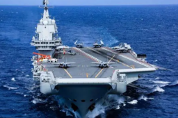 定格山东舰霸气瞬间