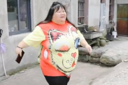 女孩婚后被老公喂胖至300多斤