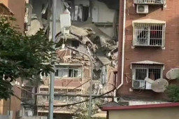 天津发生爆炸小区居民：以为地震了