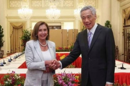 李显龙告诉佩洛西中美关系重要性