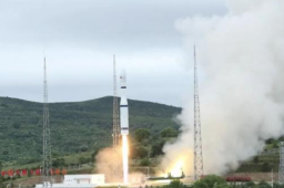 中国成功发射一箭十六星