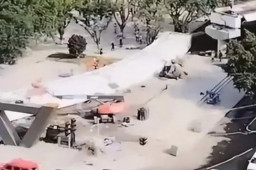 四川德阳一在建桥垮塌 已致1死1伤