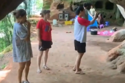 高温下居民到古墓纳凉？当地回应