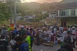 重庆山火：领导都上山参与救援