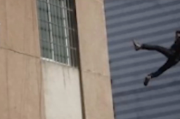 男子酒后坠楼身亡 同饮者赔偿17万