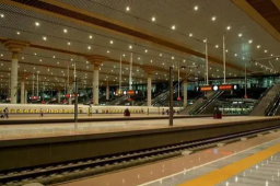 国庆假期火车票明起开售