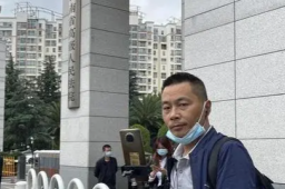 南京遇害女生父亲:宣判时被告都瘫了