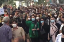 伊朗一女性因未恰当佩戴头巾死亡