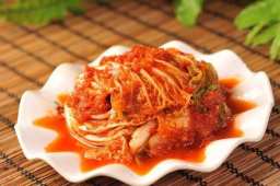 韩国菜价飙涨中国泡菜成救兵