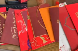 女子国庆前夕收到21份结婚请帖