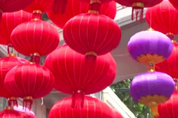 这是国庆前夕的香港街头