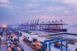 成为世界经济增长的主要稳定器