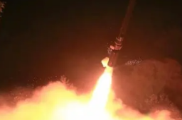 朝鲜试射两枚远程战略巡航导弹