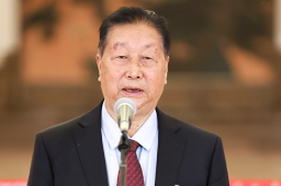 国际友人给女儿改名“菌草”