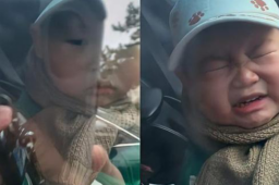 幼童被锁车内 妈妈引导其开锁自救