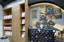 大学生30万开咖啡馆 2个月亏近3万