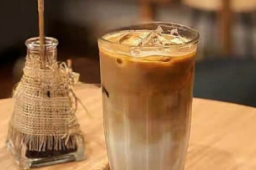 1杯奶茶所含咖啡因或超3杯美式