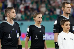 女裁判首次亮相男足世界杯