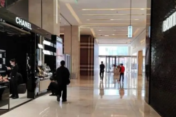 北京多家商场陆续恢复营业