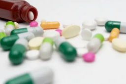 “新冠吃药顺序图”疯传 医生提醒