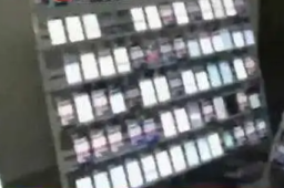 直播间疯狂刷礼物可能是在洗钱