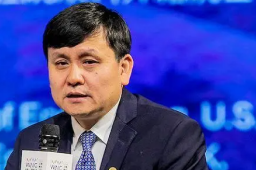 张文宏建议老人这一个月不跳广场舞