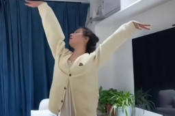 网友模仿药盒姿势自创“布洛芬操”