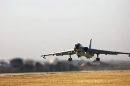 台军通报解放军71架战机抵近台湾