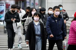 专家称在一些地方可以不戴口罩了