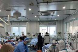 一线医生：危、急、重病人达50％