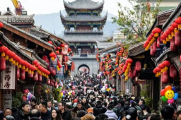消费市场“暖”起来