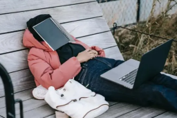 30岁硕士辞职存100万到云南养老