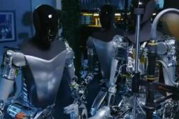 特斯拉人形机器人自己造自己