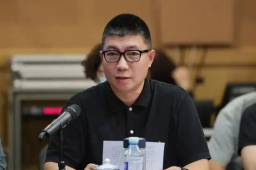 中戏院长谈“绝望的文盲”