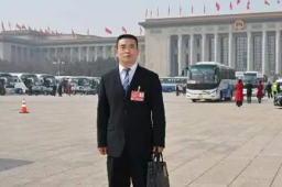 代表建议农民工实行月薪制