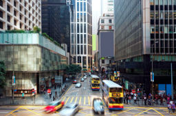 深圳带奶茶跑腿回港 一趟能赚数百元