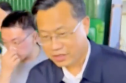 潍坊文旅局长在淄博烧烤摊疯狂揽客