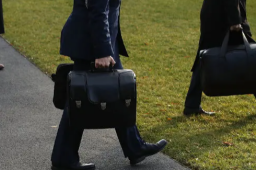 日媒：拜登携核手提箱抵达广岛