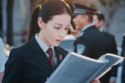 迪丽热巴回应脸不像检察官