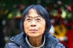 学生离校张桂梅又悄悄躲进教学楼