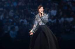 梁静茹演唱会观众齐喊开空调