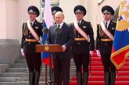 普京：俄罗斯军人阻止了一场内战