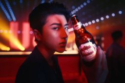 燕京啤酒董秘办回应蔡徐坤事件影响