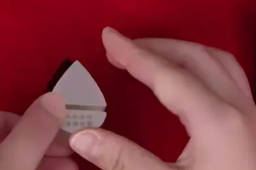 上海交通大学录取通知书里有一滴水