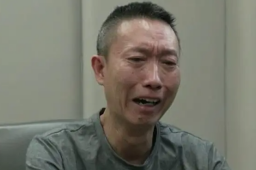 医院党委书记痛哭：失去40年工龄