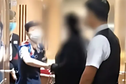 12306回应女子买高铁二等座要毛毯