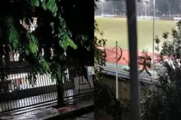 海南通报学生坠亡：系自行攀越护栏